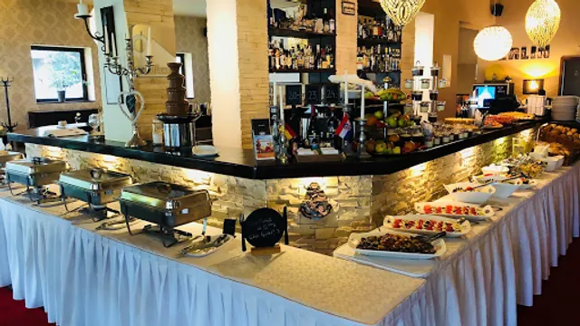 Golden Brown Restaurant • Café • Eventlocation