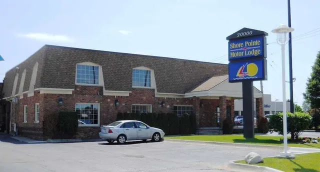 Shore Pointe Motor Lodge