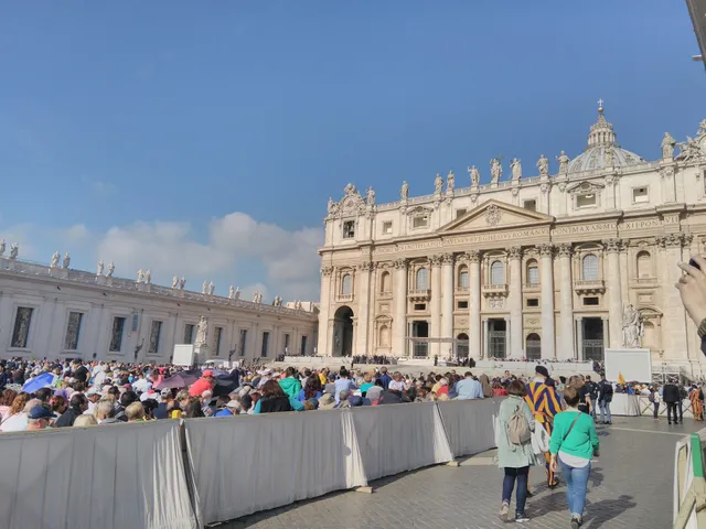Le Finestre sul Vaticano
