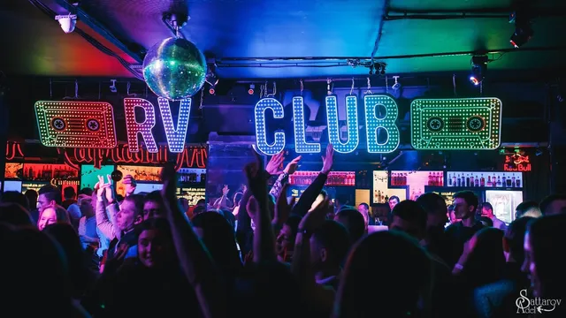RV CLUB | Ночной клуб Казань | Бар, караоке, танцевальный клуб