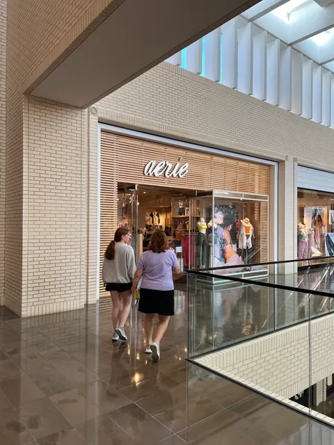 American Eagle & Aerie