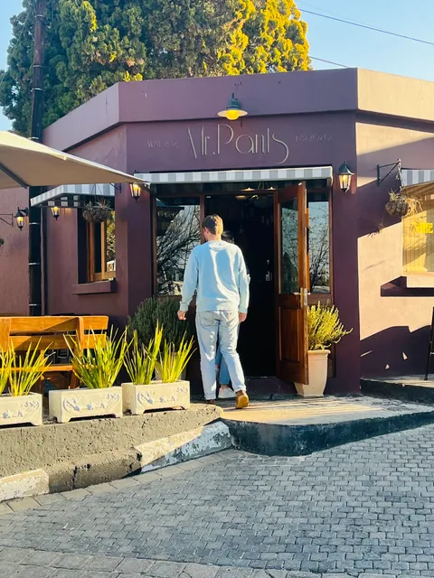 Mr Pants Wine Bar