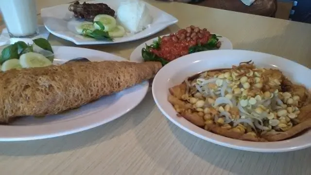 Ayam Presto Ny. Nita Cempaka Putih