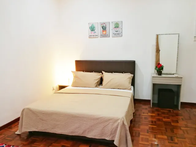 AIMAS HOMESTAY SENAWANG