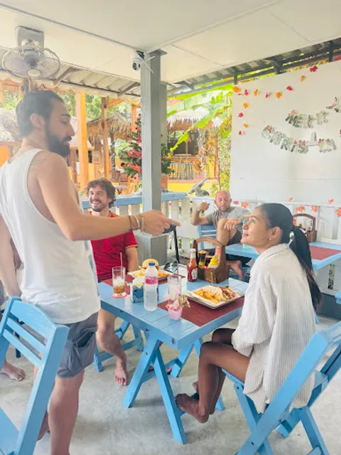 Come Escape Cafe and Bar