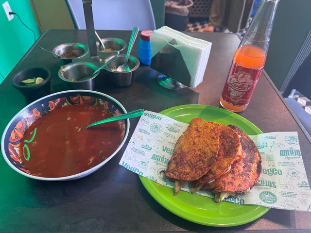 Antojos Veganos by VegCo