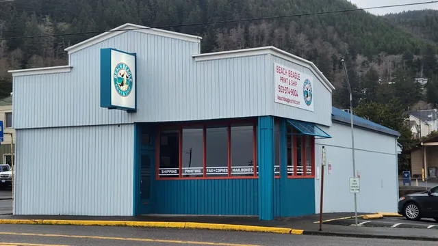 Beach Beagle Print & Ship