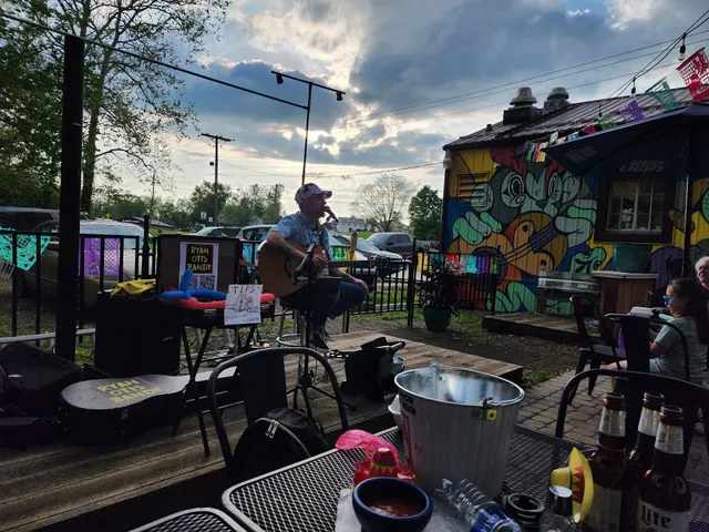 Lola's Fresh Taqueria