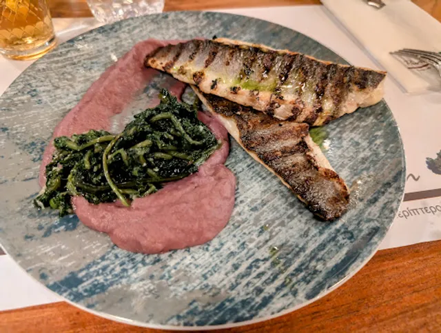 Touristikó periptero