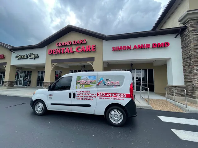 Grand Oaks Town Center