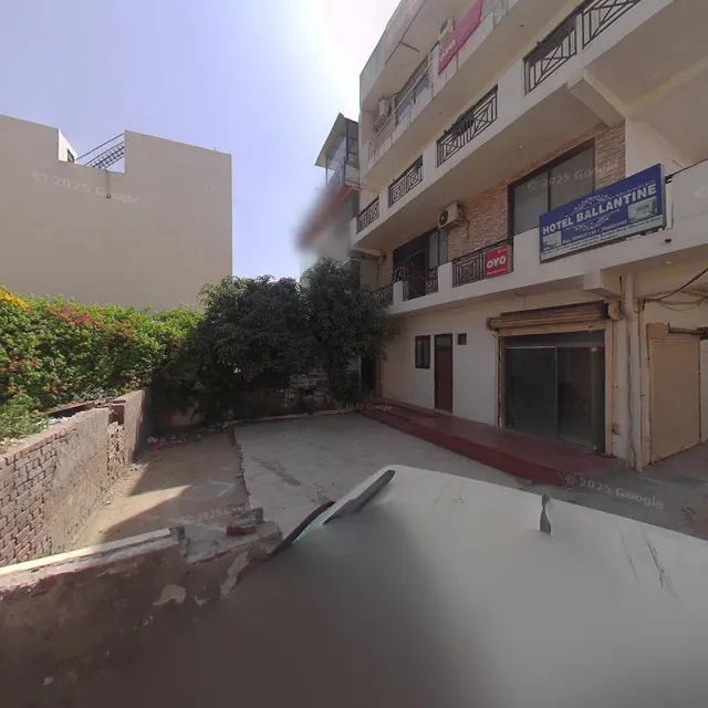 OYO Hotel Ballantine Near Payal Cinema