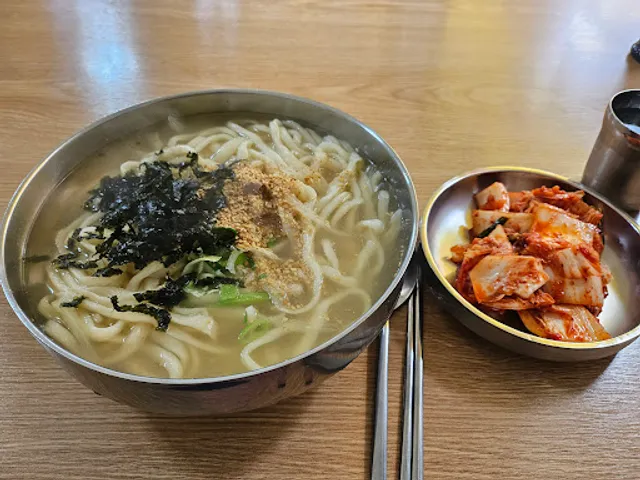 홍두깨손칼국수