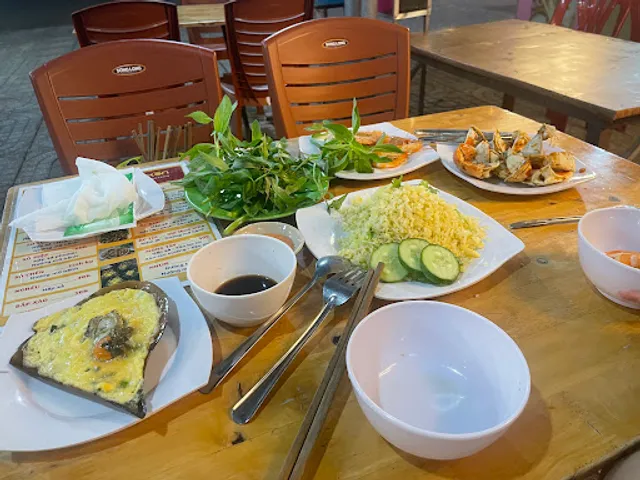 Quán hải sản Ốc Xòn