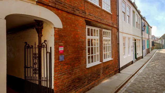 Shoreline Cottages Ltd - Whitby Holiday Cottages