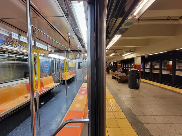 MTA Subway Station (4, 5, 6 lines)
