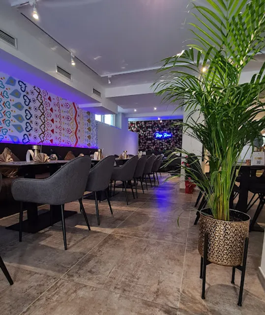 Raja Rani Restaurant