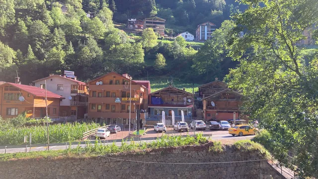 COMETOUZUNGOL KIR APART