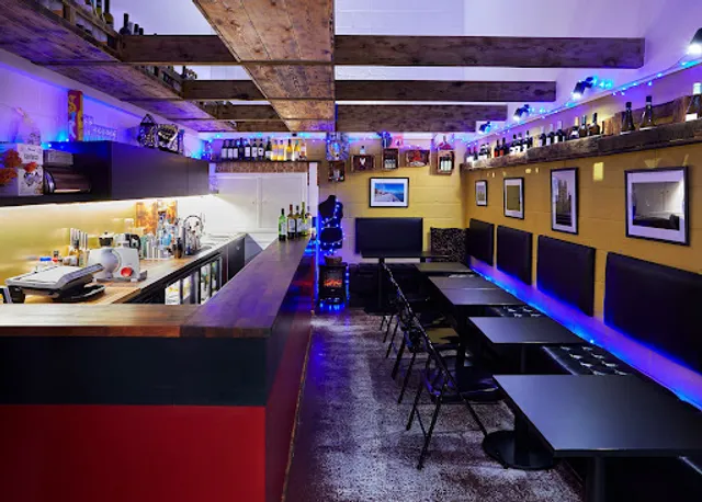 Wine & Love Wine Bar