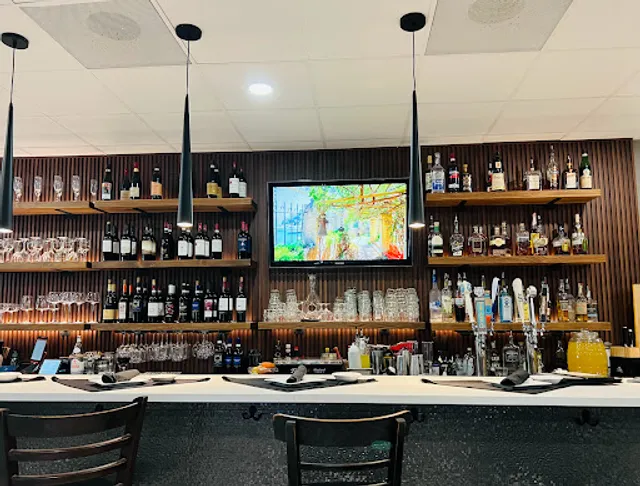 Mezza Luna Italian Restaurant & Bar