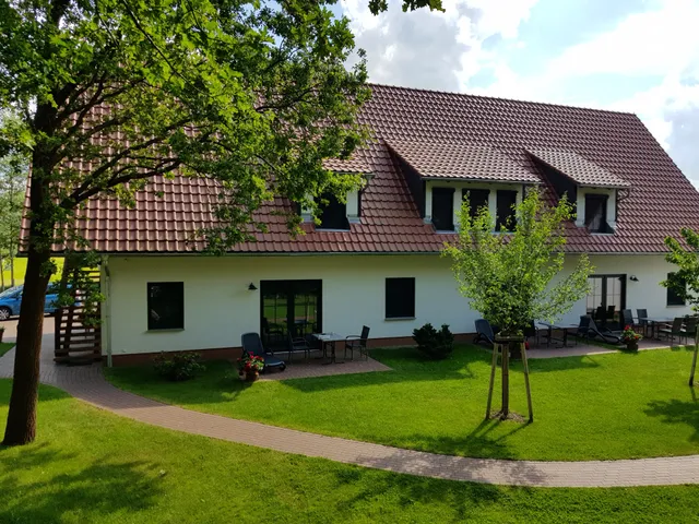 Ferienwohnungen "Zum Baumhaus"
