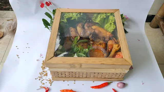 Ingkung Ayam Goreng Mbak Rien