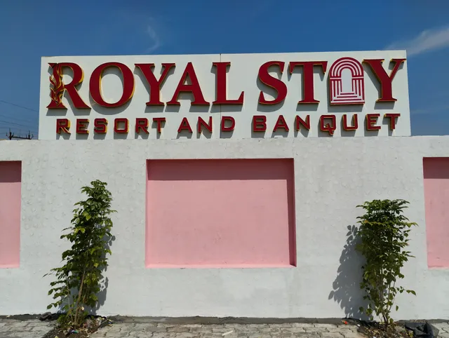 Royal Stay Resort