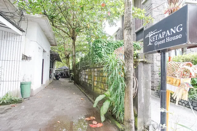 Ketapang Guesthouse Echo Beach Canggu