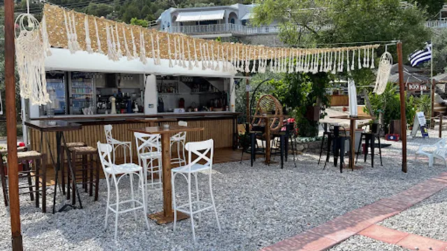 Porto fino beach bar