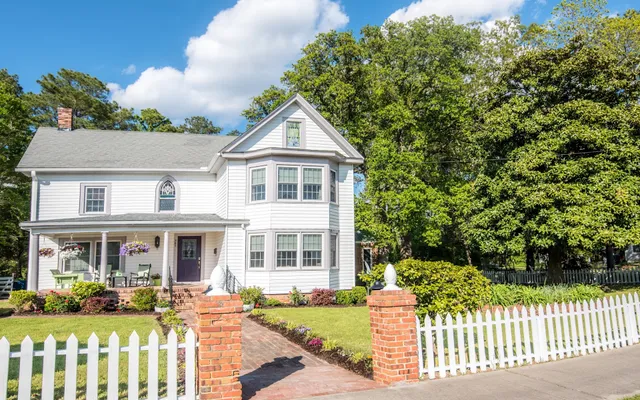 Between Water & Main