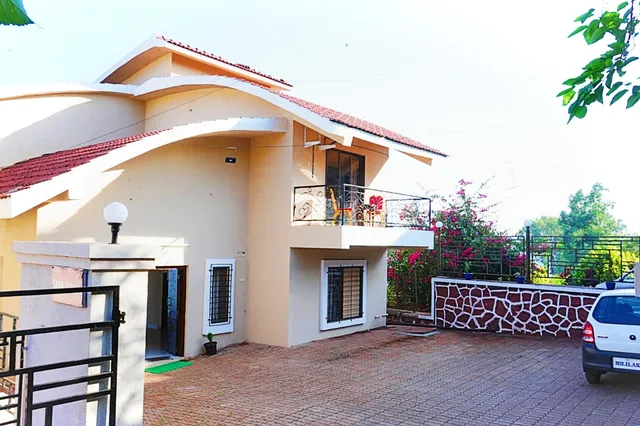 BULVERTON VALLEY VILLA