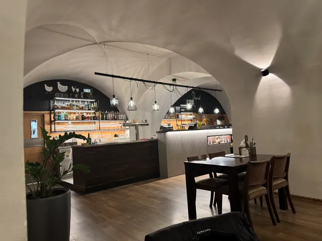 Bernard Bar Slepičák