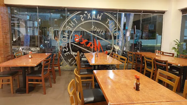 Max's RESTAURANT