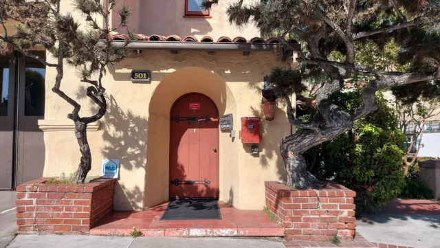 Laguna Beach Saturday Farmers Market