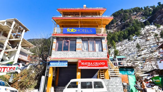 FabHotel Mayra Grand