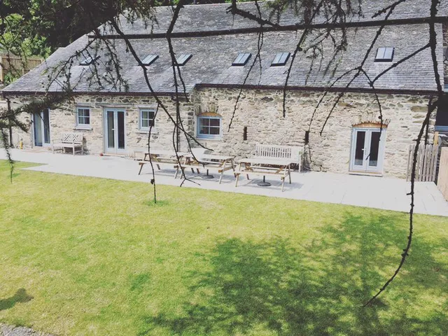 Upper Valley Farmhouse & Barns