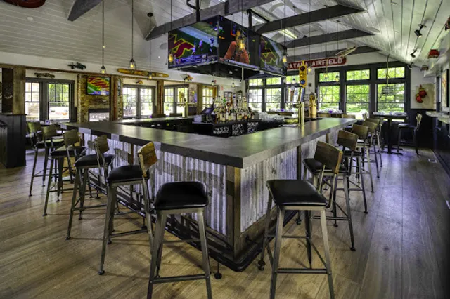 Town Bar and Grill MV