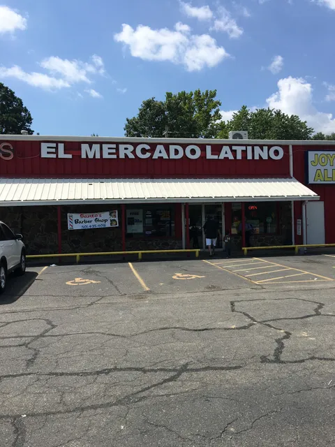 El Mercado Latino