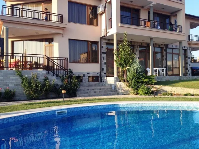 Family Hotel Dreams | Quality and Professionalism | Affordable Prices and Good Location | Relax and Dream Vacation (3 stars)