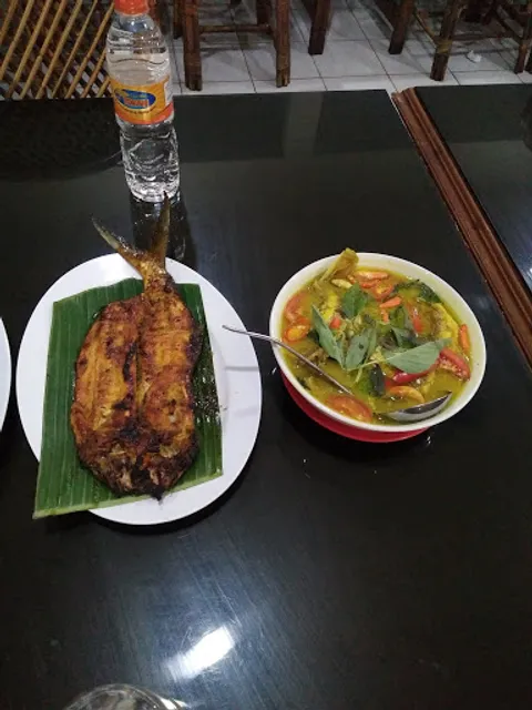 Bebek Goreng H. Slamet (Stalkuda)