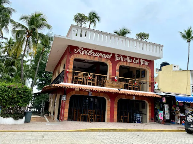 Estrella del Mar Restaurant - Adoquin