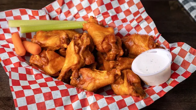 Straw Hat Pizza Grille