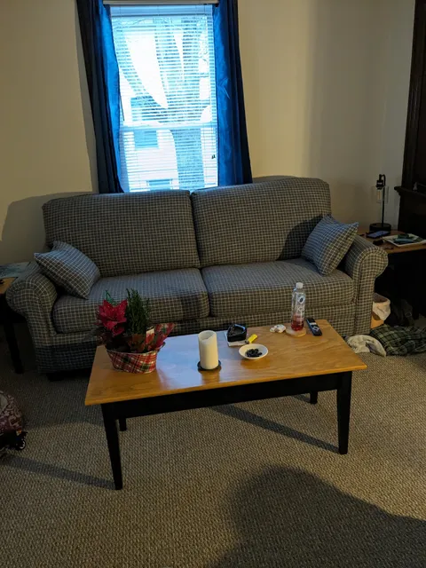 Four Jets Discount Furniture