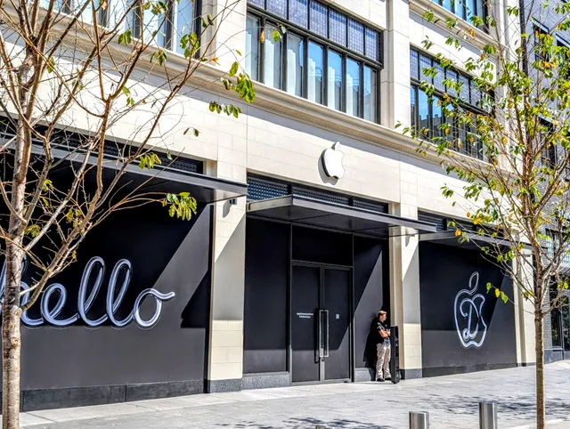 Apple Downtown Detroit