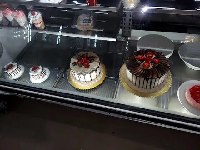 El Caracol Panaderia / Bakery