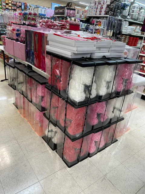 Coalinga Discount Store 98¢ Plus