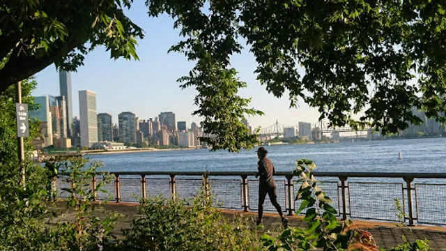 Solar One Environmental Education Center at Stuyvesant Cove Park