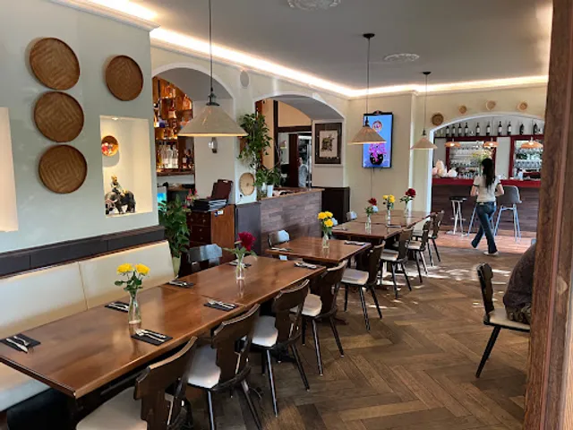 Ho Vietnamesische Küche & Sushi Bar