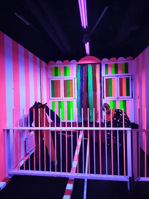 Glow Miniature Golf West Coast Helsinki