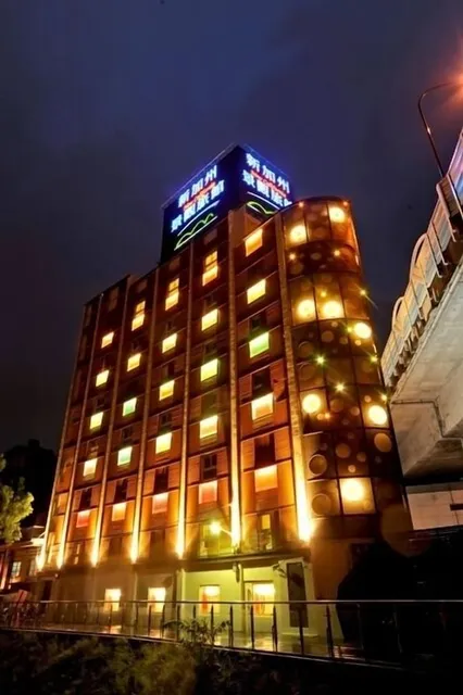 New California Hotel