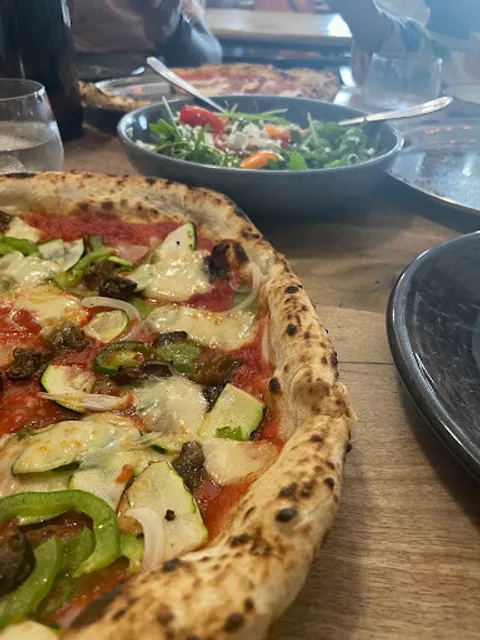 T Minus 90 Pizzeria (T-90)